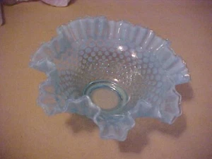 Cuenco con volantes Hobnail opalscente azul Fenton de colección - Imagen 1 de 2