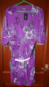 City Chic Ladies Wrap Dress, Size Medium (UK 18), Magenta Floral, BNWT - Picture 1 of 4