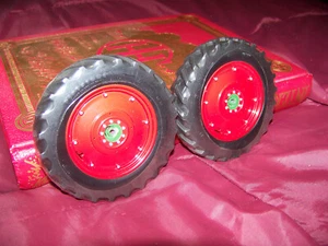 Parts, Precision Oliver Super 77 rear wheels, 1/16, Ertl, NICE metal rims custom - Picture 1 of 2