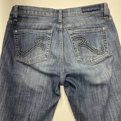 Pantalones de mezclilla Rock & Republic clásicos de lavado medio con diseño de bolsillo R exclusivo Foto 1 de 4