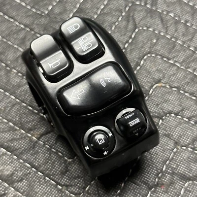 Paquete de interruptores izquierdo Harley Davidson CVO Touring 2014-2023 OEM con carcasa - 71500084B Foto 1 de 4