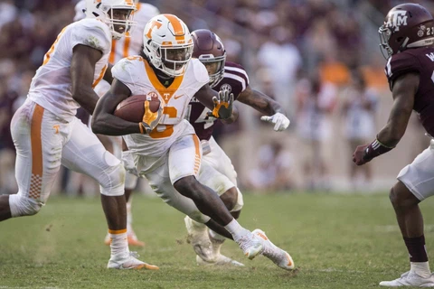 Alvin Kamara Tennessee 11x17 Poster Print Great for Autographs White Jersey Cover