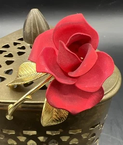 Vintage Cerrito Flower Brooch Pin Gold Tone Metal Satin Long Stem Red Rose - Picture 1 of 9