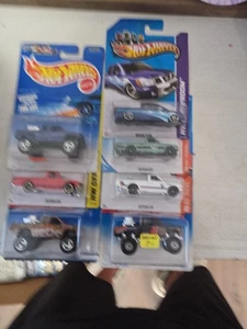 Hot Wheels Lote De 7 Camionetas Nissan Titan Datsun Nuevas Variaciones  - Imagen 1 de 5