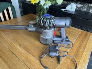 DYSON V6 SILVER BLUE TRIGGER - CORDLESS VACUUM CLEANER , SPARE OR REPAIR - Picture 1 of 4