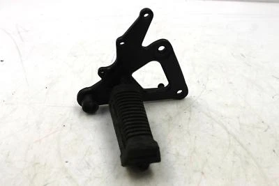 Juego trasero derecho Suzuki GS500F 2006 estriba del conductor reposapiés parada Foto 1 de 4