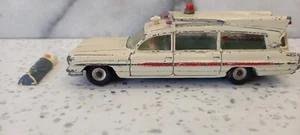 Dinky 263 Cadillac Superior Criterion Ambulance & Patient . Unboxed - Picture 1 of 8