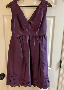EUC Adrianna Papell Kleid schillernd tief lila Dupioni Seide. Stickerei Größe 4 - Bild 1 von 5