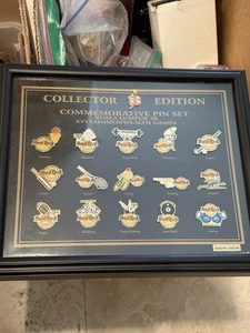hard rock cafe Kuala Lumpur Gedenk Pin Set - Bild 1 von 4