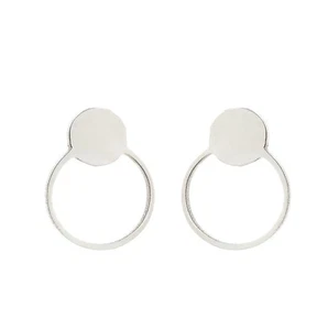 Orecchini a Bottone in Acciaio a Forma di Cerchio Colore Argento - Picture 1 of 1