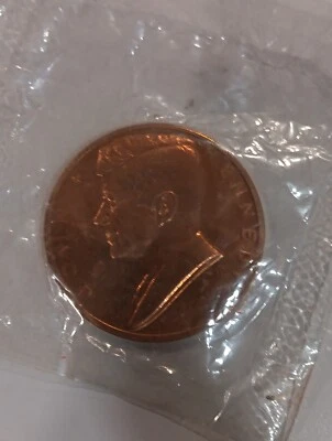 John F Kennedy Bronze 1-5/16 Commemorative Inaugural Coin US Mint - Image 1 of 2