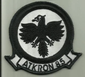 PARCHE ATKRON 85. UU. NAVY VA-85 HALCONES NEGROS AVIÓN DE GUERRA PILOTO AVIACIÓN MARINERO - Imagen 1 de 1