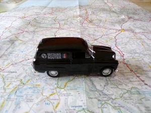 SIMCA 9 Bote Straßenrettung Gendarmerie Norev 1/43 - Bild 1 von 2