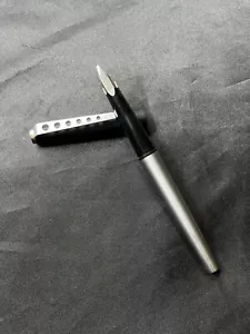 MONTBLANC MONT BLANC CARRERA FOUNTAIN PEN - Picture 1 of 7
