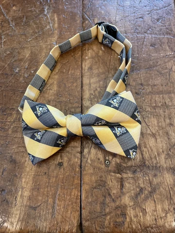 Pittsburgh Penguins Check Bow Tie Cover