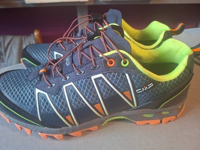 Trekkingschuhe CMP Größe 42 schwarz mit bunter Sohle und orangenen Design - Bild 1 von 4