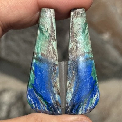 48ct 45x15x4mm Pair Fine Green Blue Azurite Malachite Long Drop Cabochons - Image 1 of 4