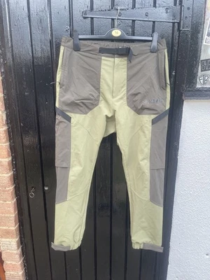 Green Adidas Terrex Lightweight Walking Trousers Men's UK Size M - Image 1 of 4