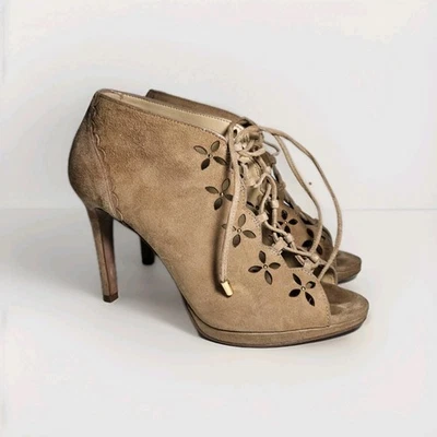 Botín Michael Kors Peep Toe Mujer 7.5 Beige Gamuza Diseñador Elegante Foto 1 de 4