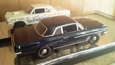 HIGHWAY 61   1963 PONTIAC LEMANS  AND  1963 TEMPEST SUPER DUTY 421   1/18 BUNDLE - Image 1 of 4