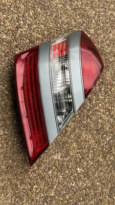 2007-09 MERCEDES-BENZ W221 S550 REAR LEFT DRIVERS  TAIL LIGHT BRAKE LAMP OEM Foto 1 de 4