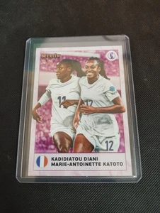 Topps Merlin Kadidiatou Diani Marie Antonieta Katoto 2025 73/75 Francia - Imagen 1 de 2
