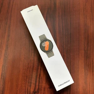 Samsung Galaxy Watch 7 40 mm vert SM-L305U aluminium Wi-Fi GPS LTE - Neuf scellé - Photo 1 sur 11