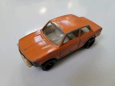 Coche naranja vintage PLAYART BMW 2002 HECHO EN HONG KONG Foto 1 de 4