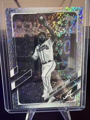 2021 Topps Chrome - Marcell Ozuna #202 Black and White Mini-Diamond Refractor - Image 1 of 2