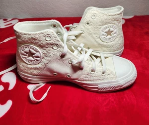 Converse Chuck Taylor All Star High Top White Floral Embroidered Women’s 7 /... - Picture 1 of 12