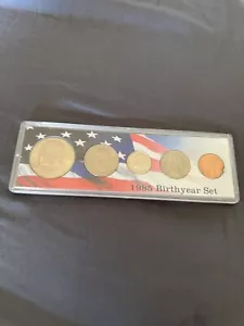 1985 Birth Year Set (5 coin) in hard plastic holder Collectors Coins - Picture 1 of 2