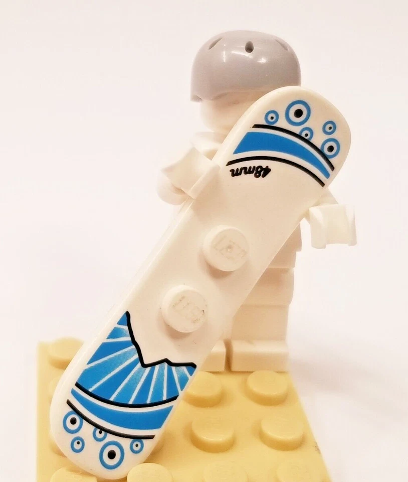 LEGO Minifigura Diseño Blanco y Azul Tabla de Nieve con Casco Deportivo Amigos Foto 1 de 1