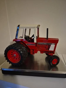 1/16 Ertl International 1586 Diecast Tractor With Duals No Box - Picture 1 of 6