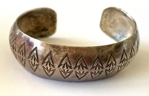 Vintage Wilbur Tracy Navajo Stamping Bangle Bracelet Cuff Sterling 925 Patina - Picture 1 of 12