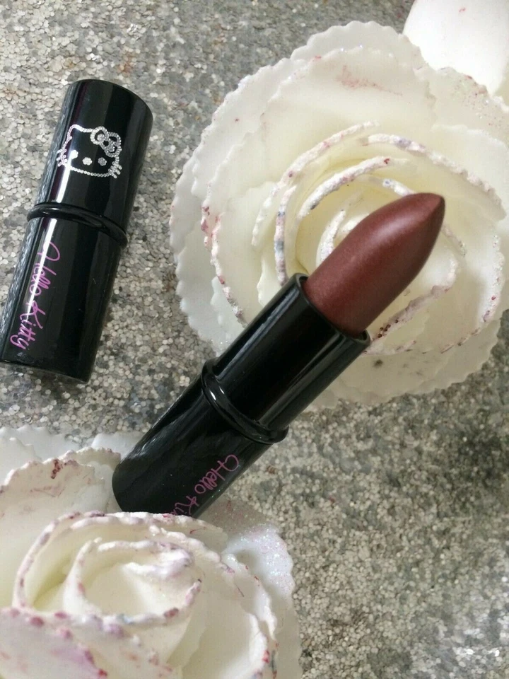 Hello kitty Rojo de Labios Mate Y Kiss 0803 Kilimanjaro - Imagen 1 de 1