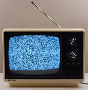 Vintage Quasar XP3174NH Black & White Solid State 12" Compact CRT TV Television - Picture 1 of 16