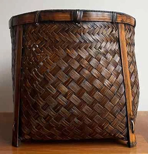 Hand-woven Rattan Basket with Round Opening, Rectangular Base and Lining - Picture 1 of 7