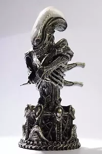 ALIEN Palisades Exclusive 141 of 500 H.R. Giger Signature Edition ~ Pewter Metal - Picture 1 of 12