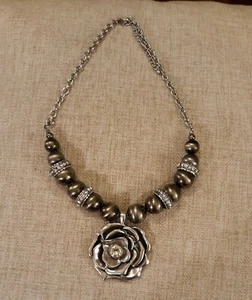 Silver Toned Chunky Beaded Necklace With Flower Pendant - Picture 1 of 6