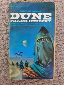 Dune - Frank Herbert (1969) - Picture 1 of 9