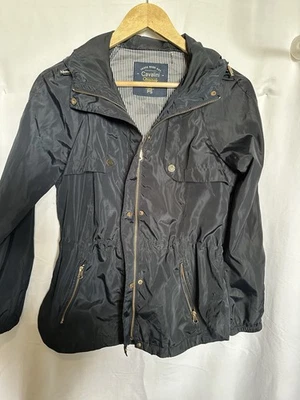Chaqueta cortavientos Cavalini azul marino para mujer pequeña con capucha cintura ceñida  Foto 1 de 3