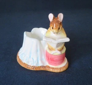 Beatrix Potter 1999 THE TAILOR OF GLOUCESTER MOUSE EGG CUP Enesco - Picture 1 of 4