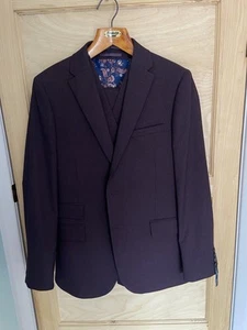 Traje elástico ajustado de 3 piezas borgoña para hombre 165 pecho 40R cintura 34R pierna 32" - Imagen 1 de 3