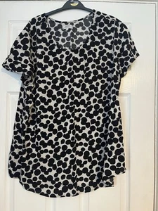 Women’s Short Sleeved Top Size 18 From Papaya - Picture 1 of 4