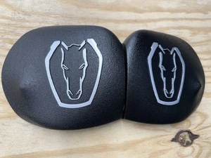 Cubiertas de torre de puntal personalizadas para Ford Mustang 2024+ (DARK HORSE) plateadas - Imagen 1 de 9