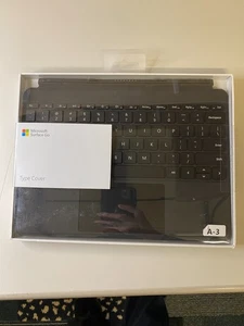 Microsoft Surface Go Type Cover Black Keyboard Trackpad Genuine OEM New - Picture 1 of 2