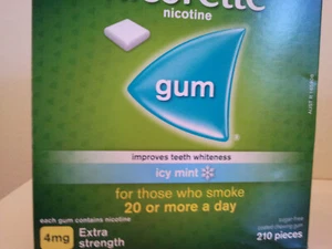 Nicorette Nicotine Gum 4mg Extra Strength 210pcs ICY MINT - Picture 1 of 2