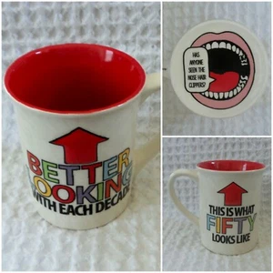 TAZA CINCUENTA Cumpleaños Mejor Atractiva Con Cada Década Doble Cara 50 Tema Mudd Co - Imagen 1 de 10