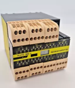 SISTEMA PLC DE SEGURIDAD JOKAB SAFETY PLUTO B46 V2, FALTA UN BLOQUE DE CABLES, FÁCIL REPARACIÓN - Imagen 1 de 2