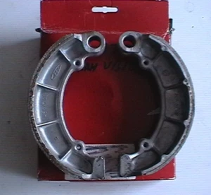 GENUINE HM HONDA REAR BRAKE SHOES EBC H320 VESRAH VB129 CB650 CB750 K SC 1977-83 - Picture 1 of 3